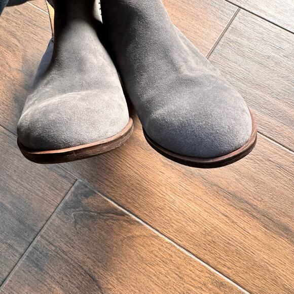 Lucky Brand Bustina Suede V Slit Slip On Gray Booties Ankle Boots Size 8.5 Boho - Picture 6 of 9